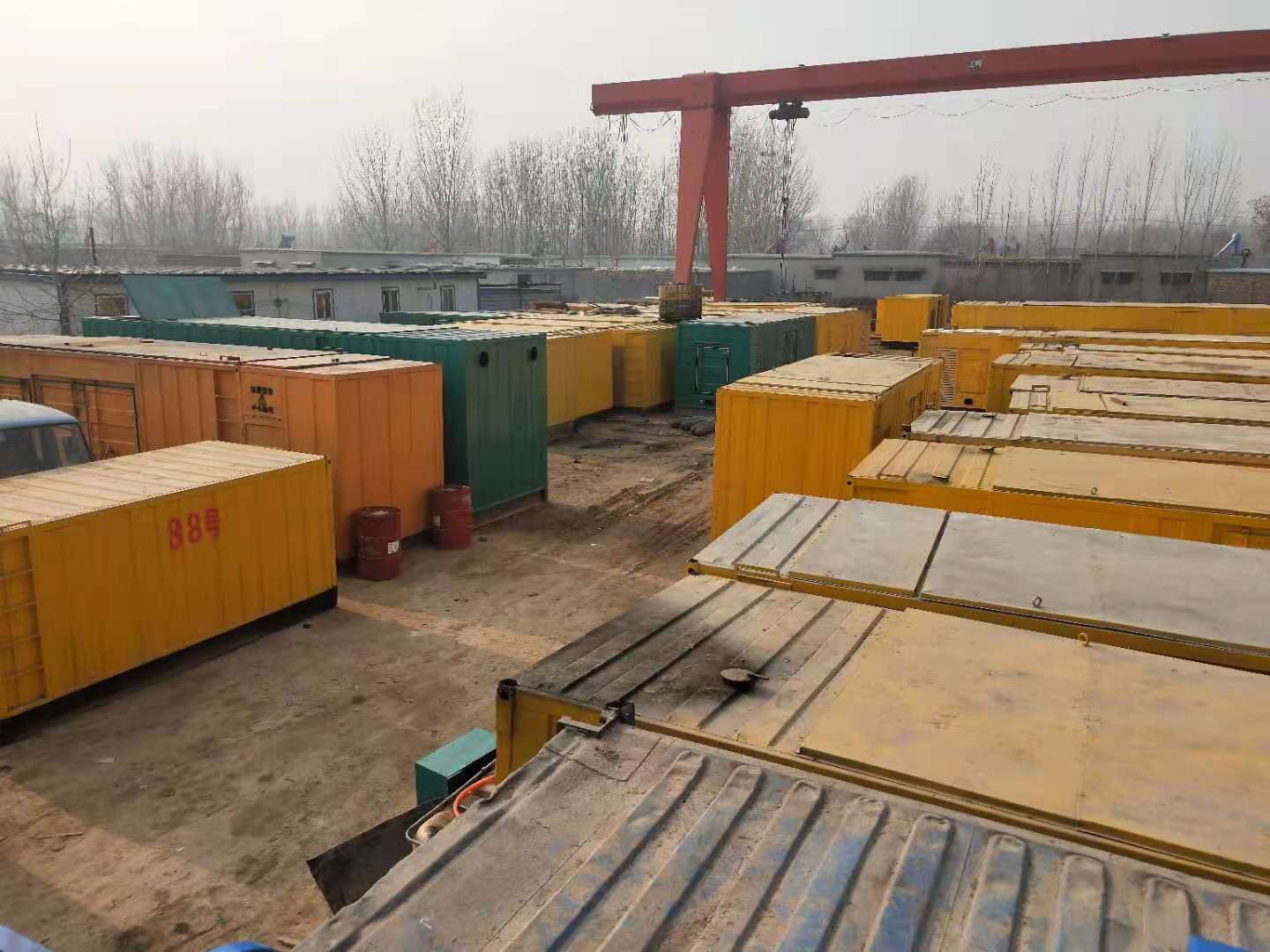 雨城租赁发电机-灰尘、风沙对柴油发电机组造成哪些不良影响？